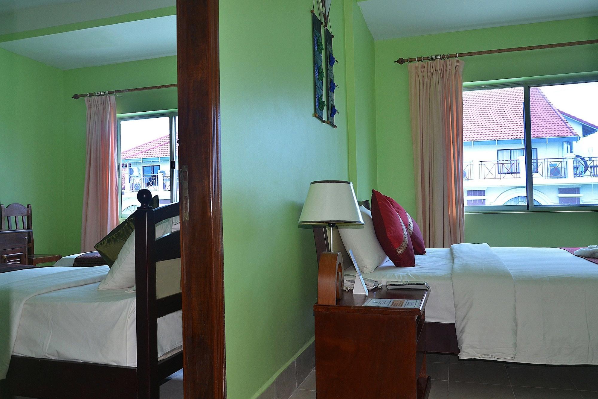 Parklane Hotel Siem Reap Dış mekan fotoğraf