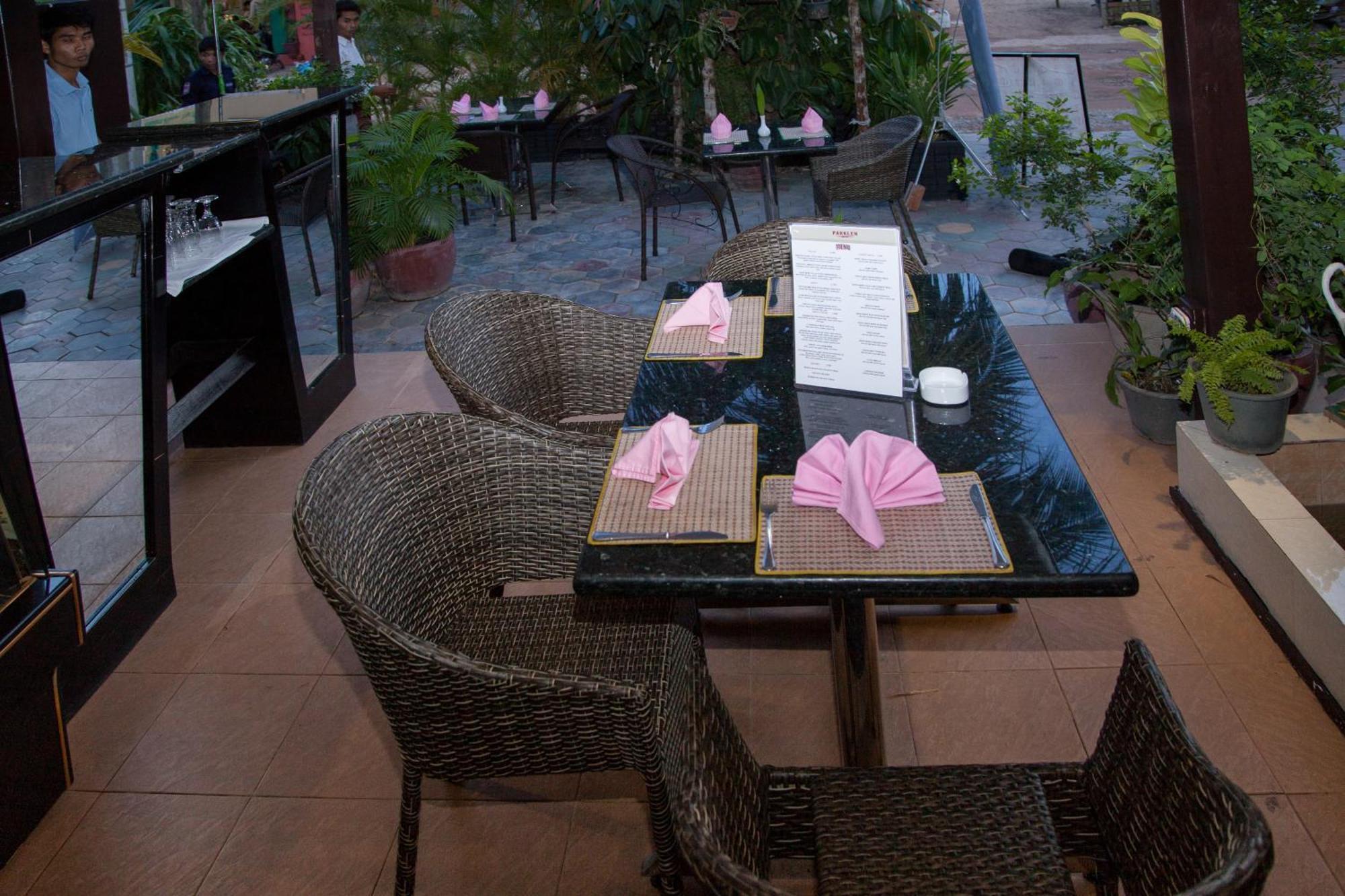 Parklane Hotel Siem Reap Dış mekan fotoğraf