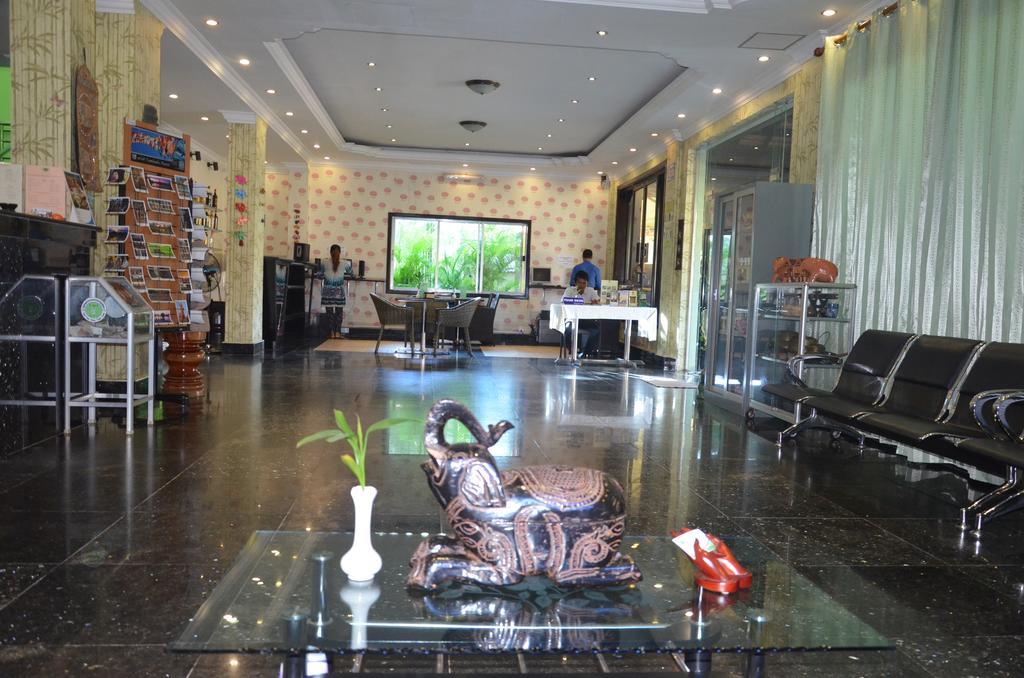 Parklane Hotel Siem Reap Dış mekan fotoğraf