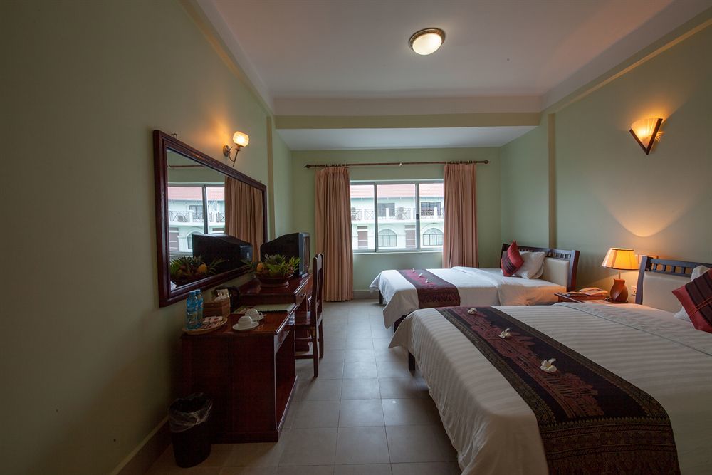 Parklane Hotel Siem Reap Dış mekan fotoğraf