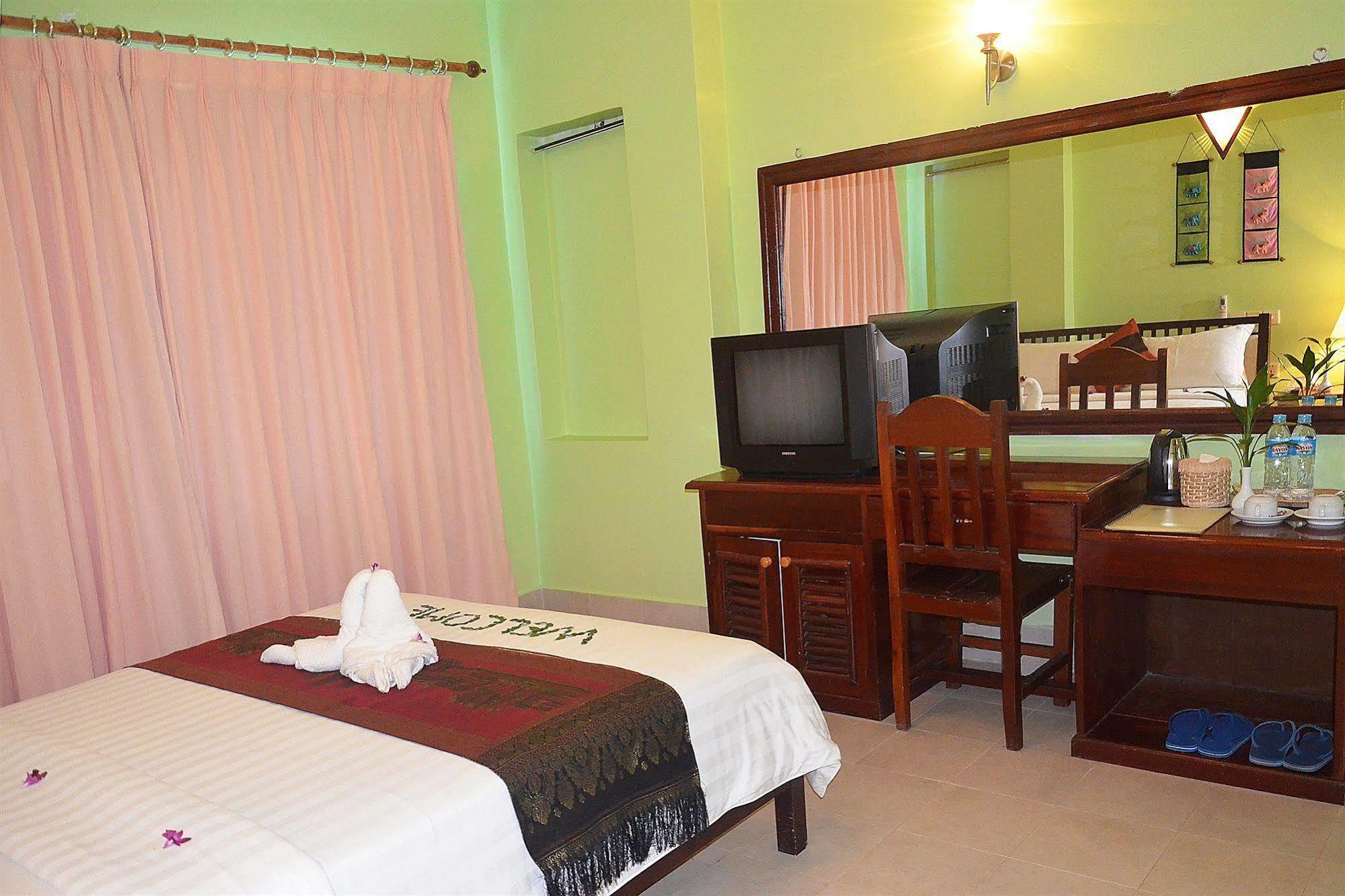 Parklane Hotel Siem Reap Dış mekan fotoğraf