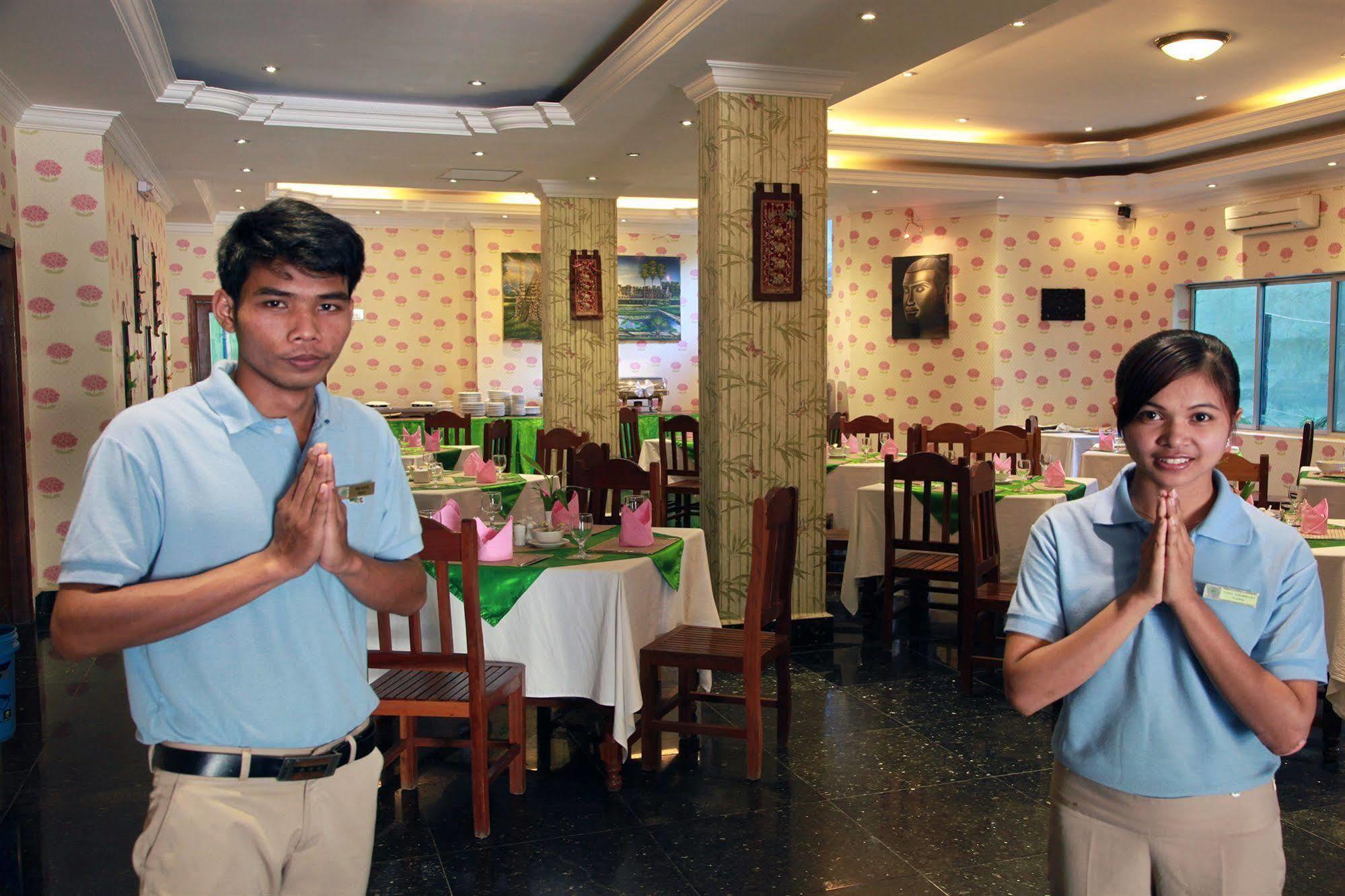 Parklane Hotel Siem Reap Dış mekan fotoğraf